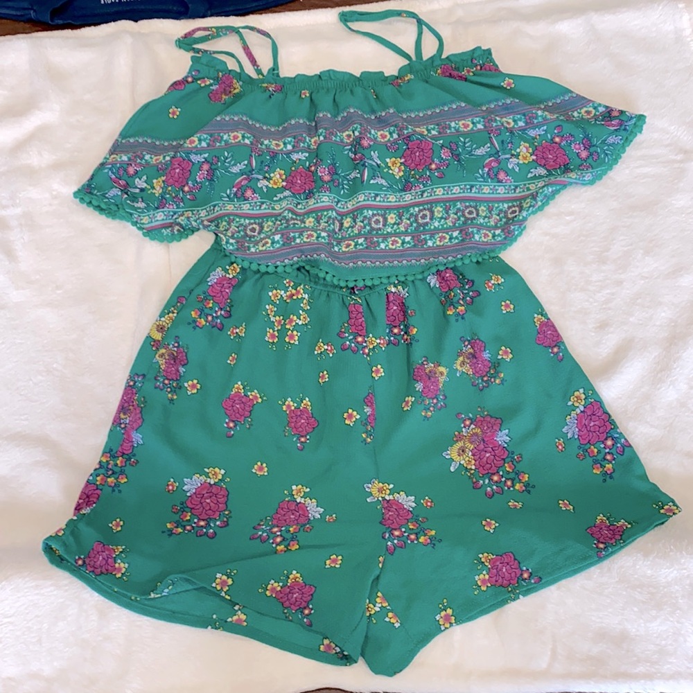 Romper off the shoulder